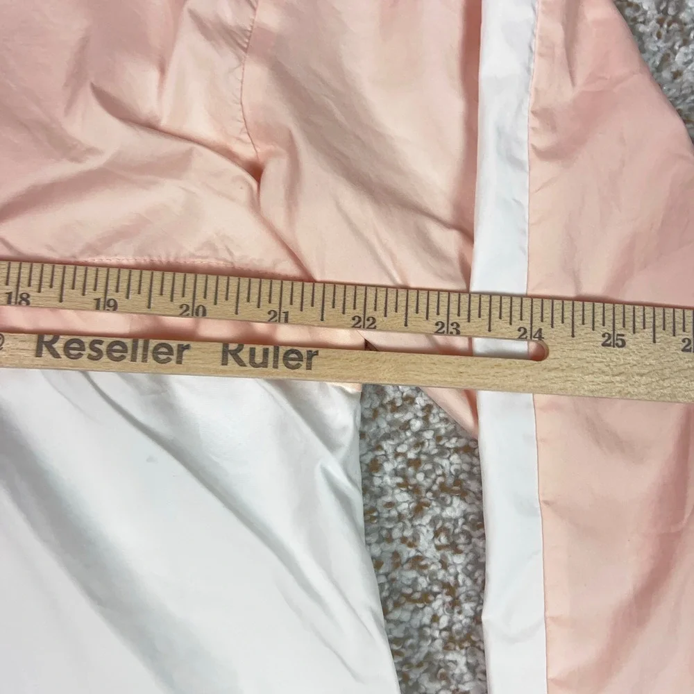 Nike Jacket Womens Medium Pink White Cropped Hooded Windbreaker Colorblock Light